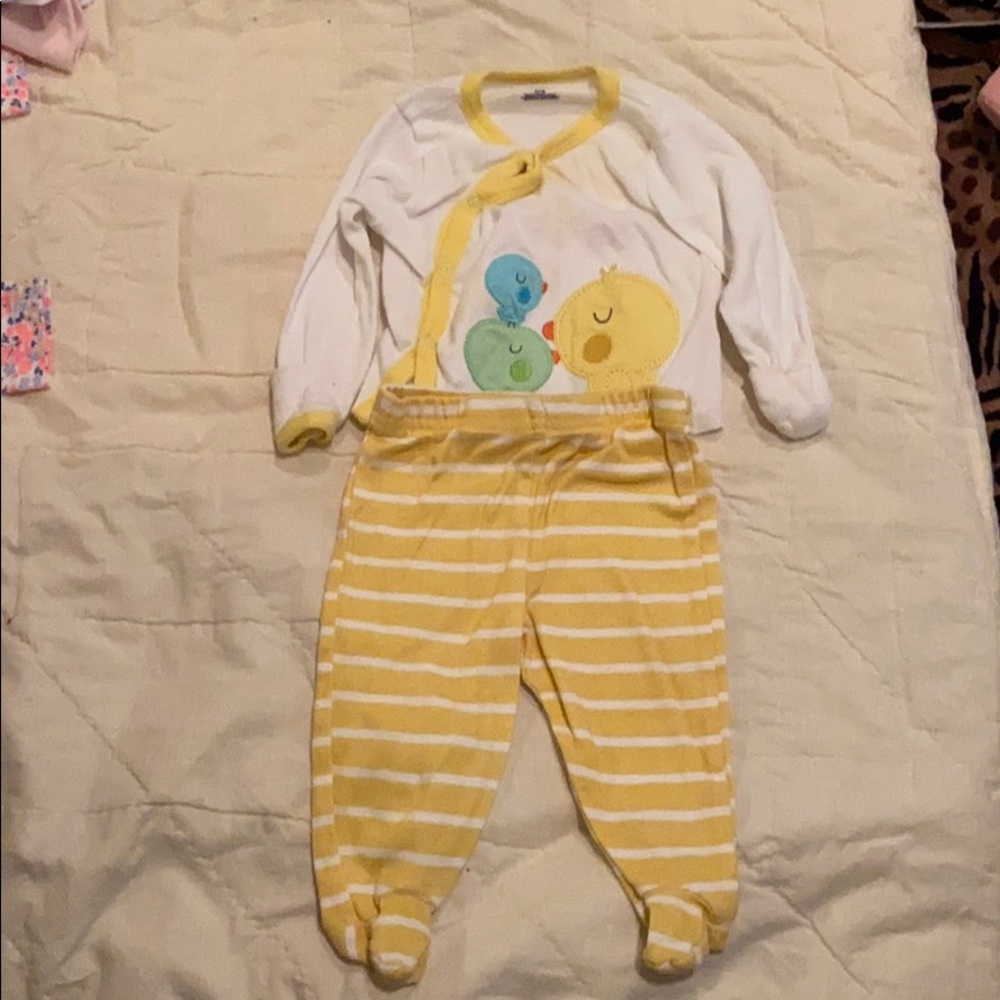 Gender neutral duck outfit